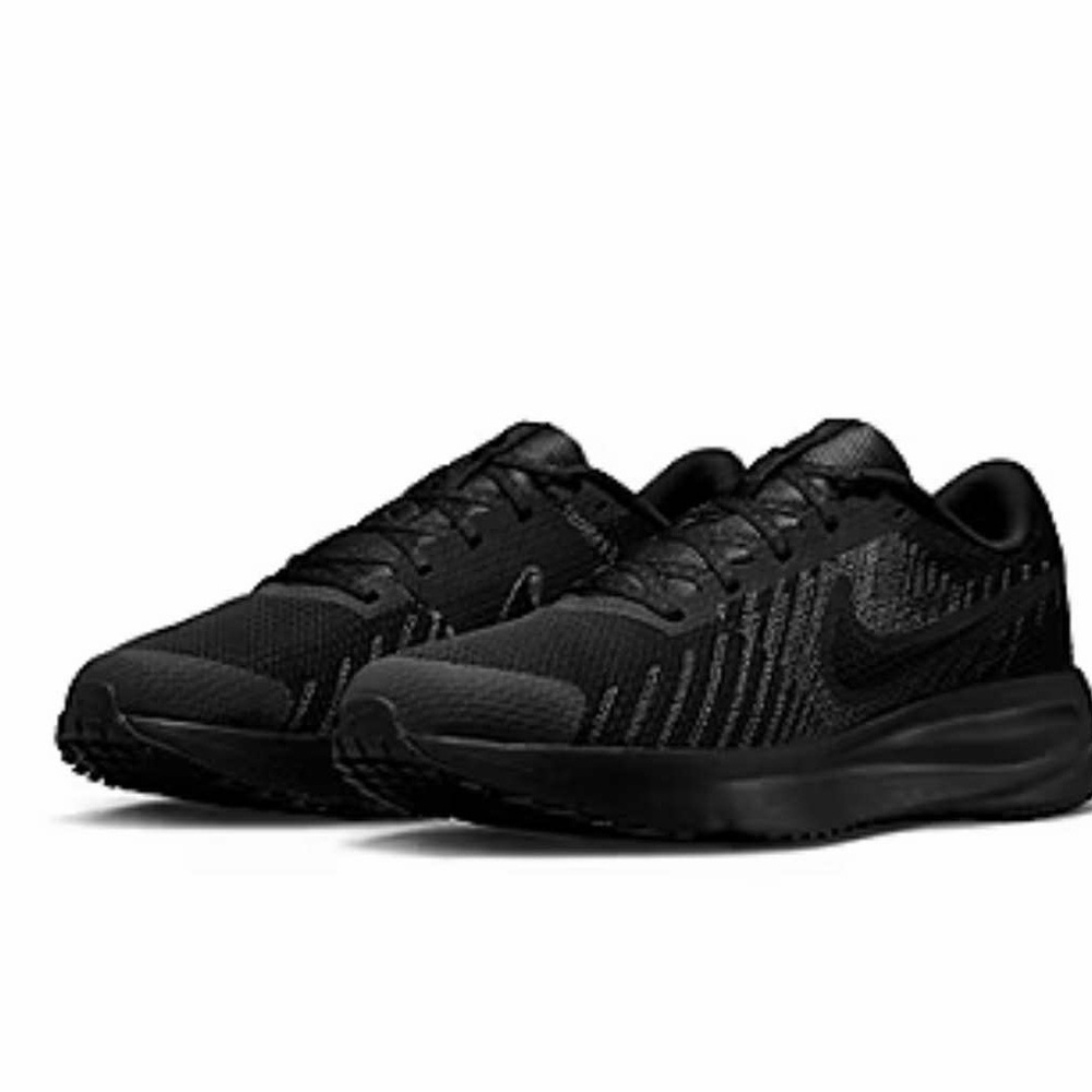 Nike Men's All-Black Athletic Sneakers